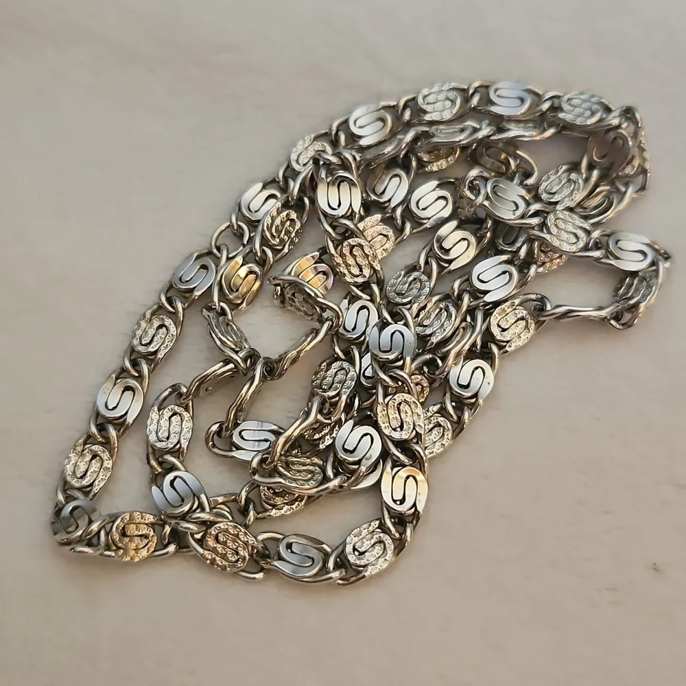 Vtg AVON 1976 Great Lengths Long Silver Plated Box Chain Infinity Necklace